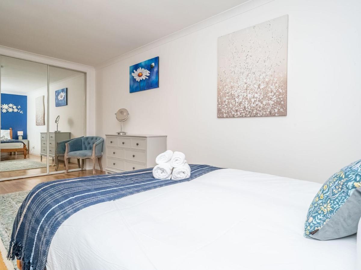 에든버러 Pass The Keys Stunning Flat With Sea View And Parking 아파트 외부 사진
